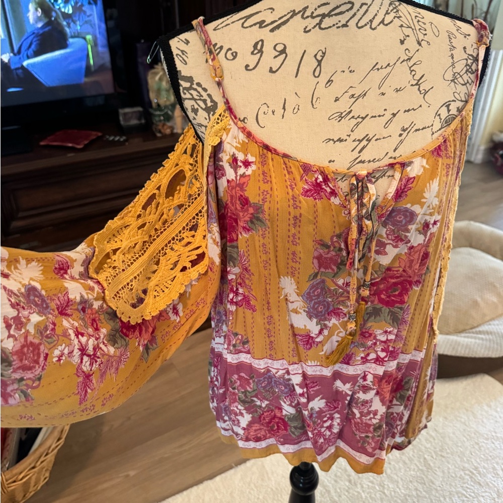 Angie Mustard Yellow Floral Lace Cold-Shoulder Blouse
